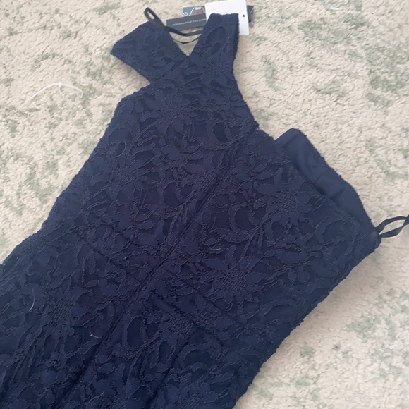 Bloomingdales Navy Lace Long Evening Dress - Picture 5 of 6